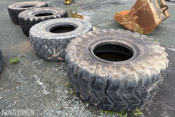 4 stk. anleggsdekk 23.5 R25 – uten felg