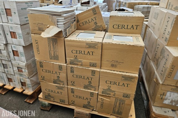 Pall med flis - Cerlat Brescia 22 Gris gulvfliser - 22,5x22,5 cm - blandet parti med El Barco veggfliser 7,5 x 30 cm