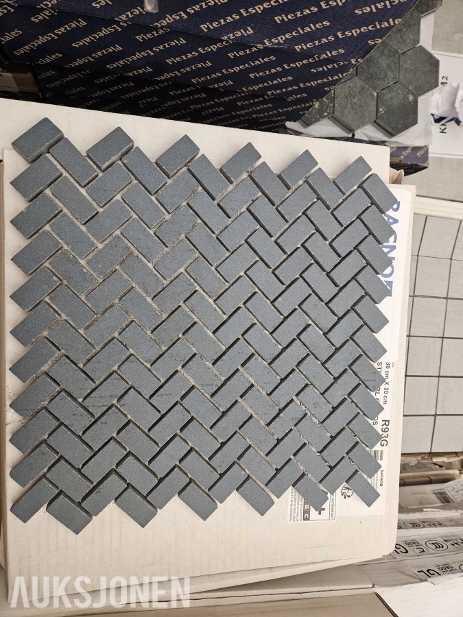 Blandet mosaikkfliser fra flere produsenter - 30x30 cm mesh-mosaikk