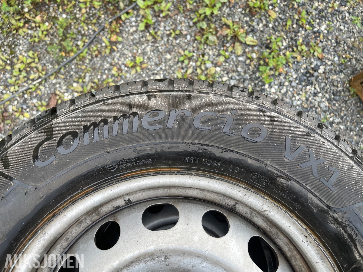 4 stk Continental Commercio VX1 195/70 R15C på stålfelg