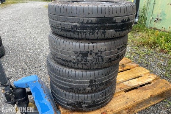 4 stk Michelin sommerdekk 205/60 R16 96H på stålfelg