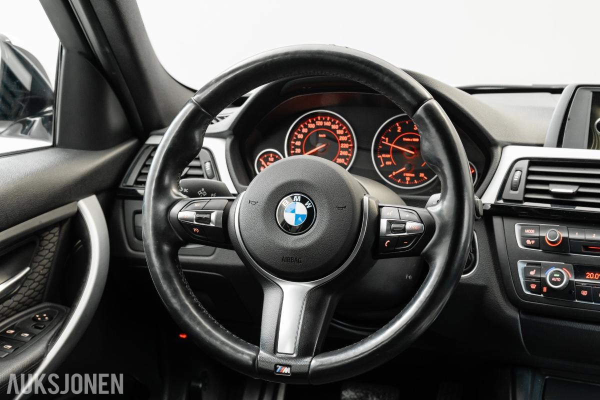 2013 BMW 318D 2.0 136HK M-Sport, Automat, Cruisekontroll, Takluke