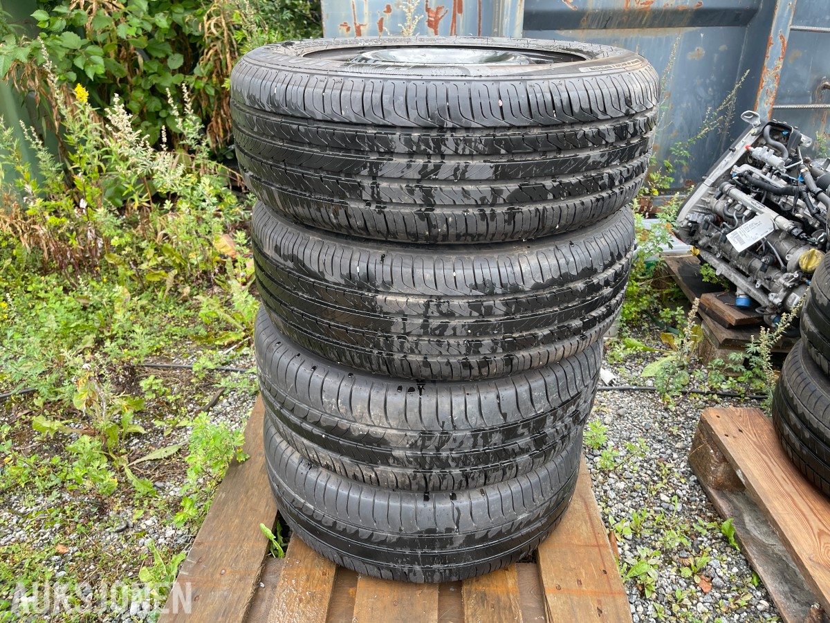 4 stk Harmonic sommerhjul 205/60 R16 92H på stålfelg