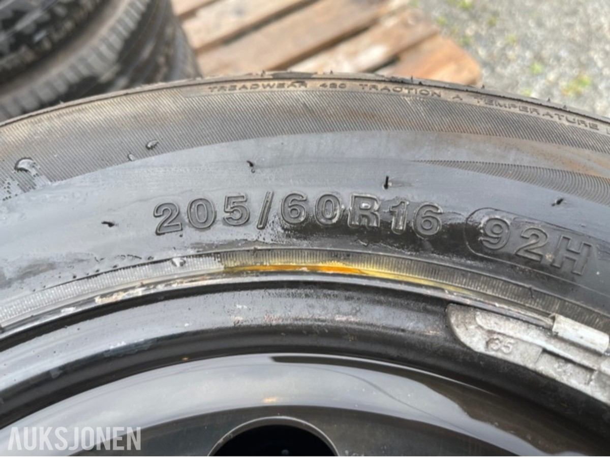 4 stk Harmonic sommerhjul 205/60 R16 92H på stålfelg