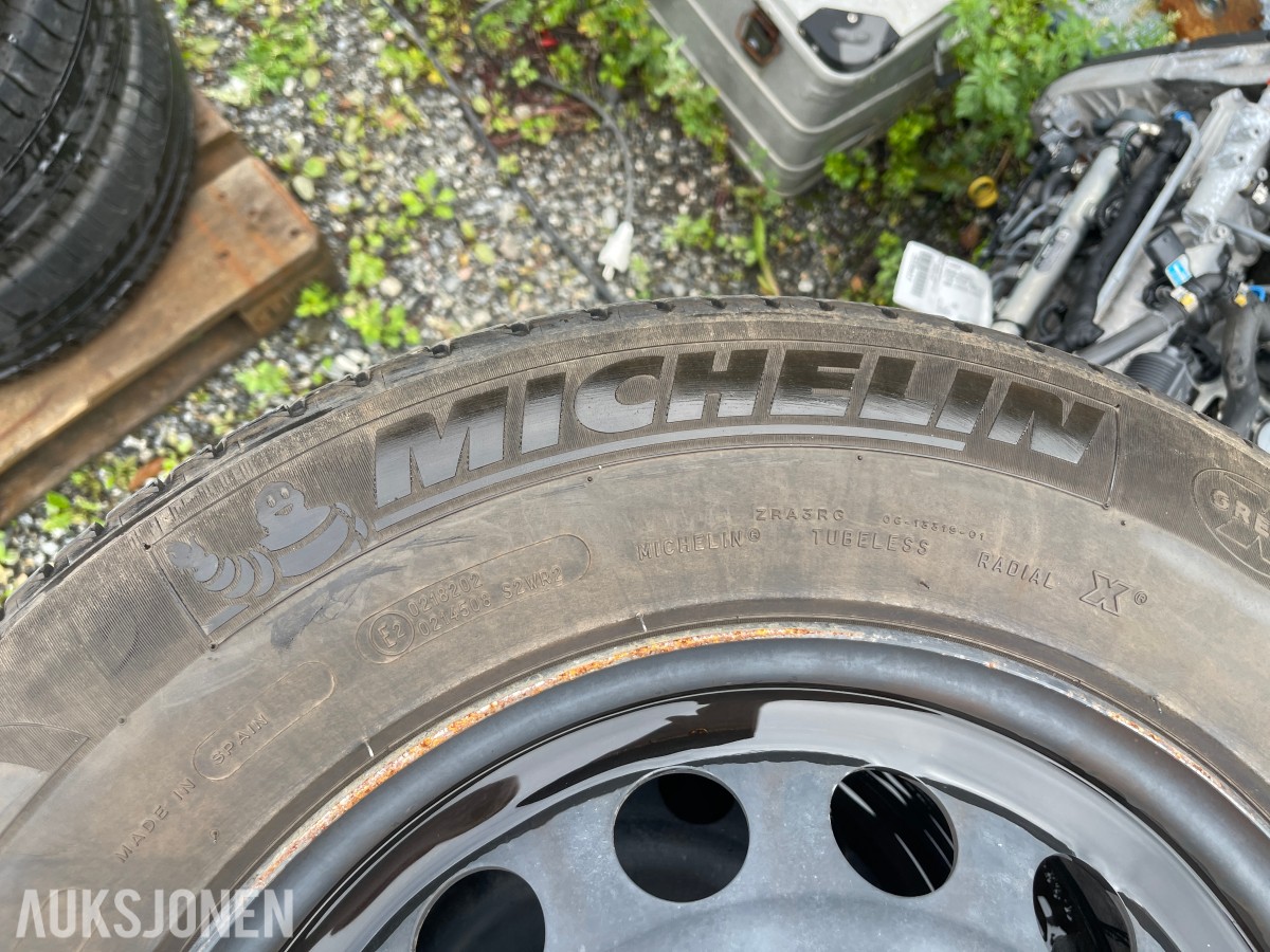 4 stk Michelin Primacy 3 sommerhjul 215/65 R16 på stålfelg