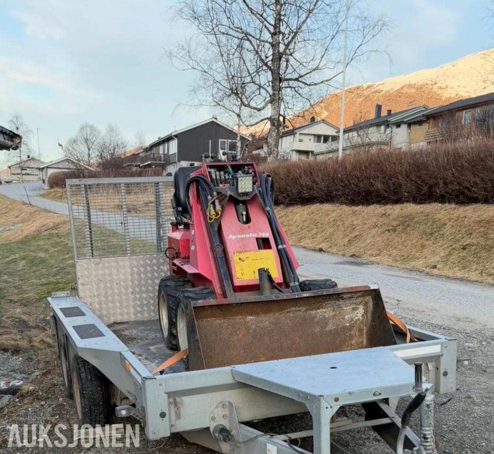 agromatic 740 minilaster, med skuffe og gafler 