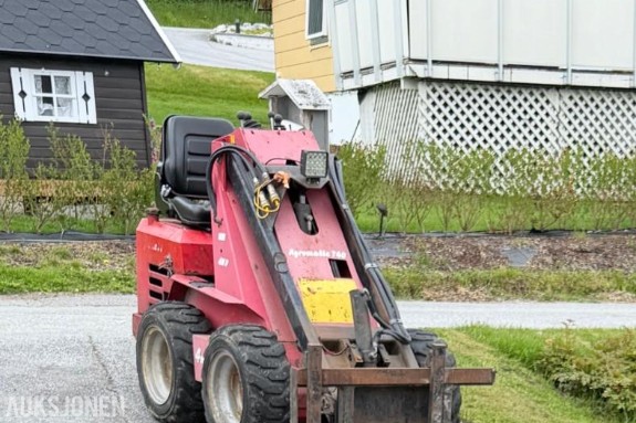 agromatic 740 minilaster, med skuffe og gafler