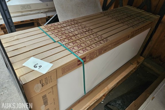 Porcelanosa Artic veggfliser - 45x120 cm - ca. 9 esker x 1,62 m2 - 1. sortering