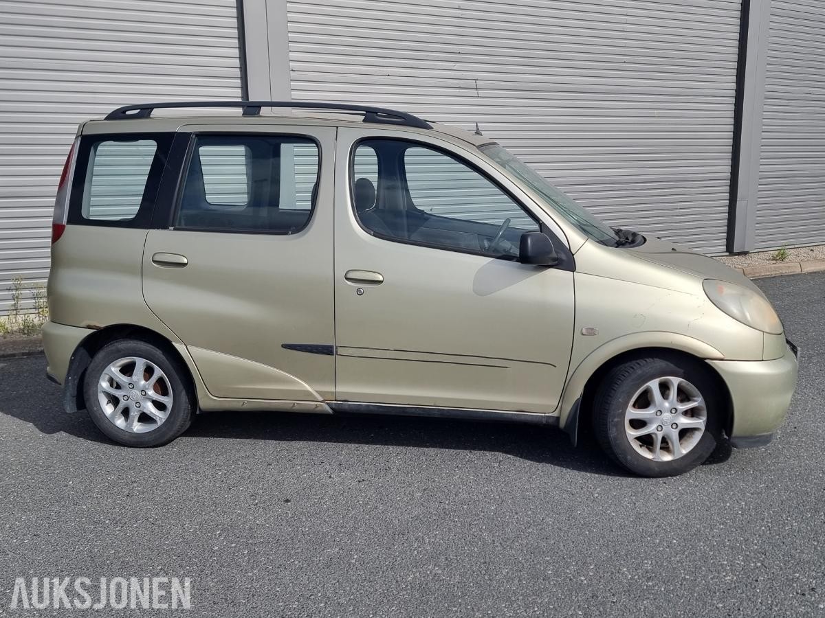 2000 Toyota YARIS VERSO 1.3-86, 330000km