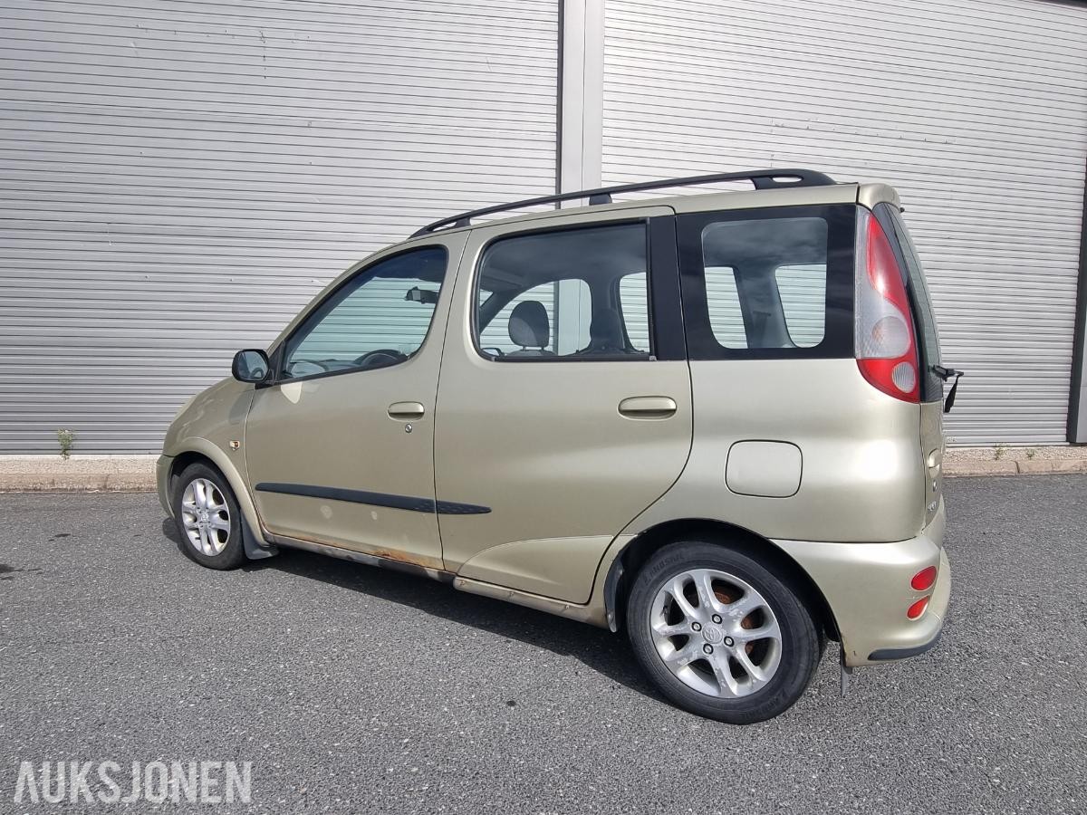 2000 Toyota YARIS VERSO 1.3-86, 330000km
