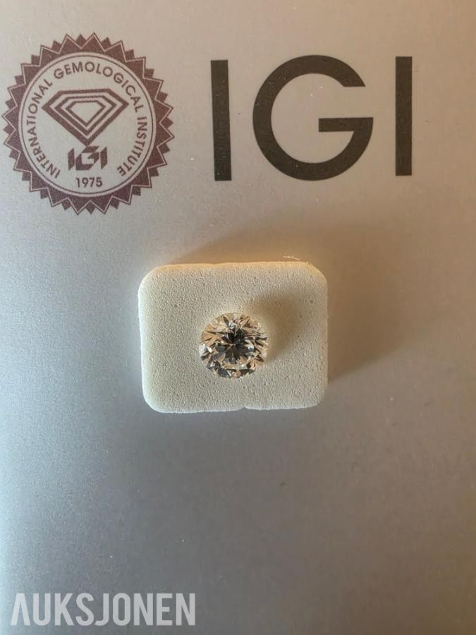 Diamant 3,09 ct, Farge E, Klarhet VVS2 og Triple Excellent.