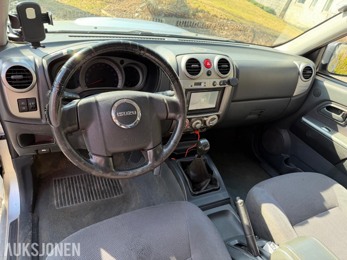 2008 Isuzu D-max 3.0 diesel 163hk 4WD cruisekontroll hengerfeste s+v dekk