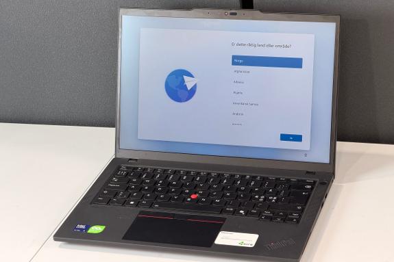 2025 Lenovo ThinkPad T14 Gen 6 - Core Ultra 5 228V / 31,52 GB RAM / 476,94 GB NVMe