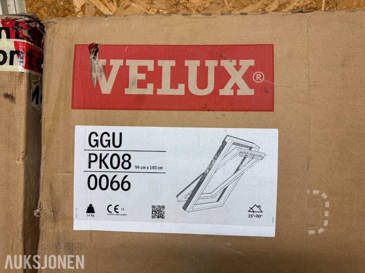 2 stk. VELUX Vinduer 94 × 140 cm med inndekning