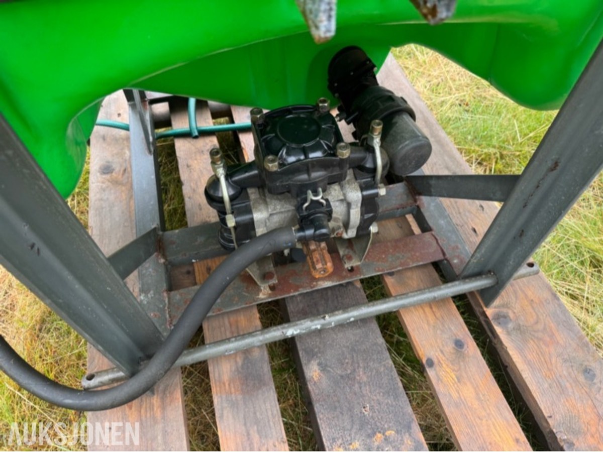 400 liters PTO-drevet traktorsprøyte med 3-punktsfeste Comet BP 60/20 pumpe