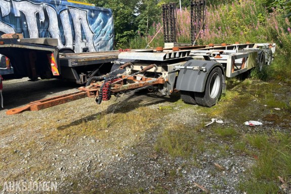 2012 HFR PM24 3-AKSLET CONTAINERSLEP - 28.000KG TOTALVEKT - 23.340KG NYTTELAST