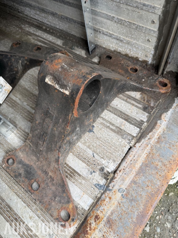 Fot/bukk til Jost svingskive 20,5 mm