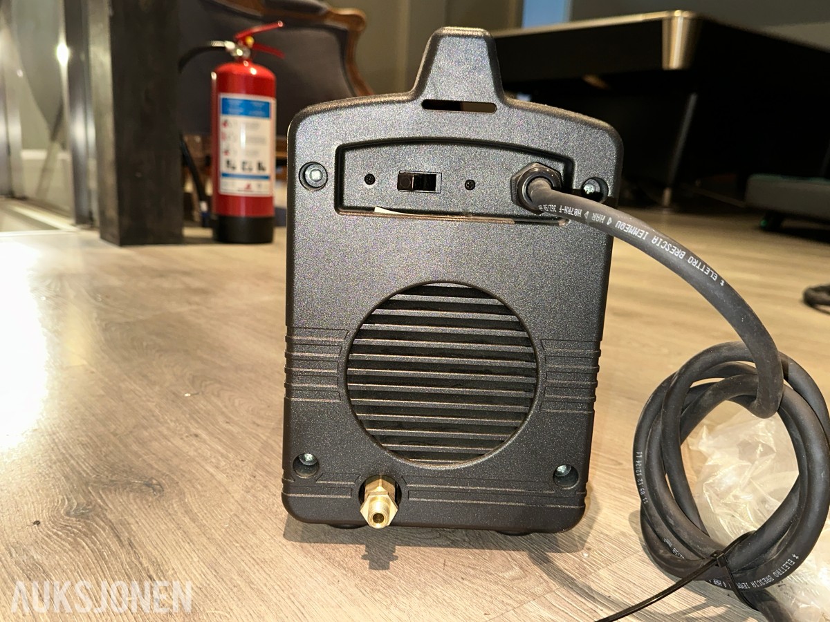 Lincoln Electric Invertec V160-T – TIG-/elektrodesveiser med tilbehør - Ubrukt