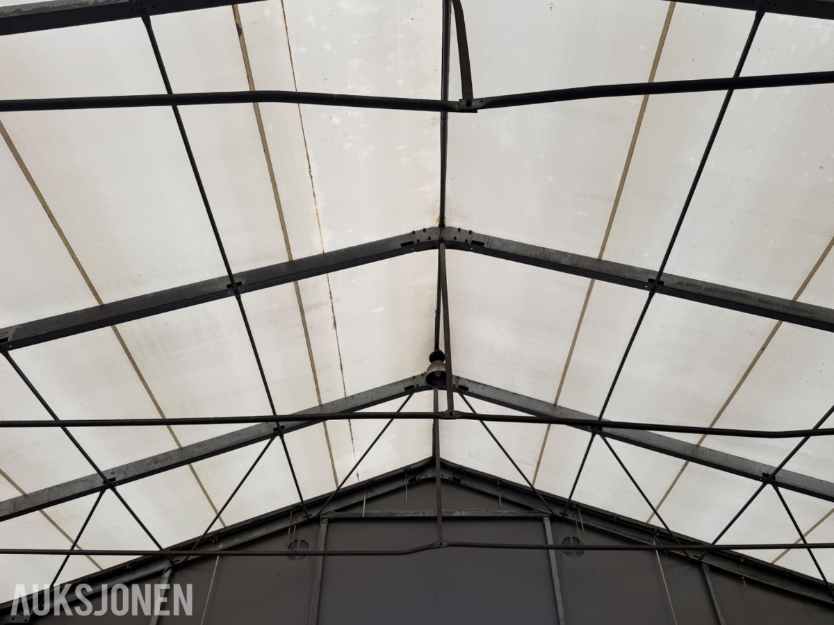 Rubb lagerhall/industrihall med stålkonstruksjon og duk - Skyvedører
