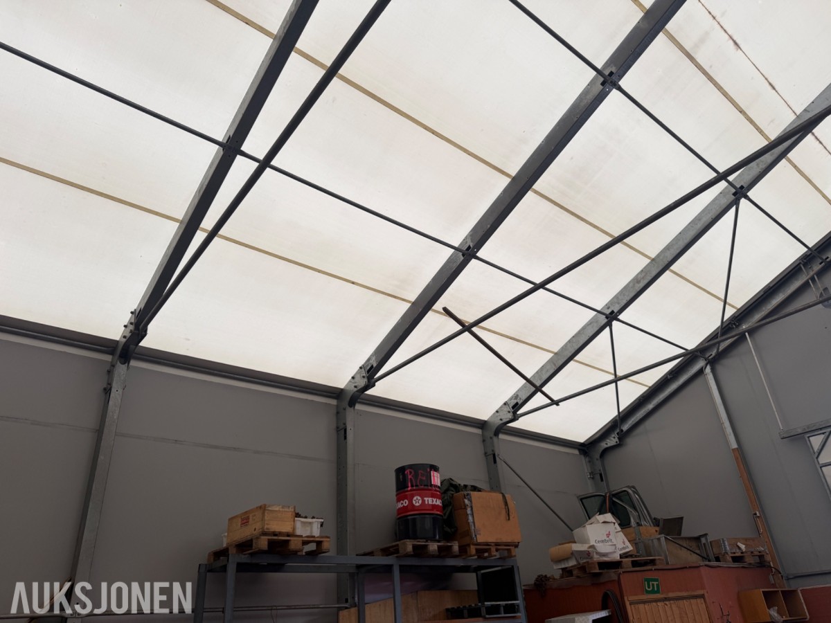 Rubb lagerhall/industrihall med stålkonstruksjon og duk - Skyvedører