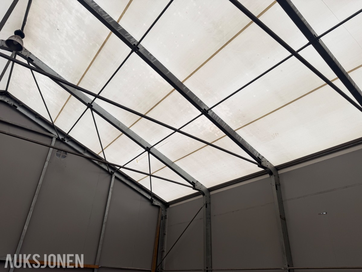 Rubb lagerhall/industrihall med stålkonstruksjon og duk - Skyvedører