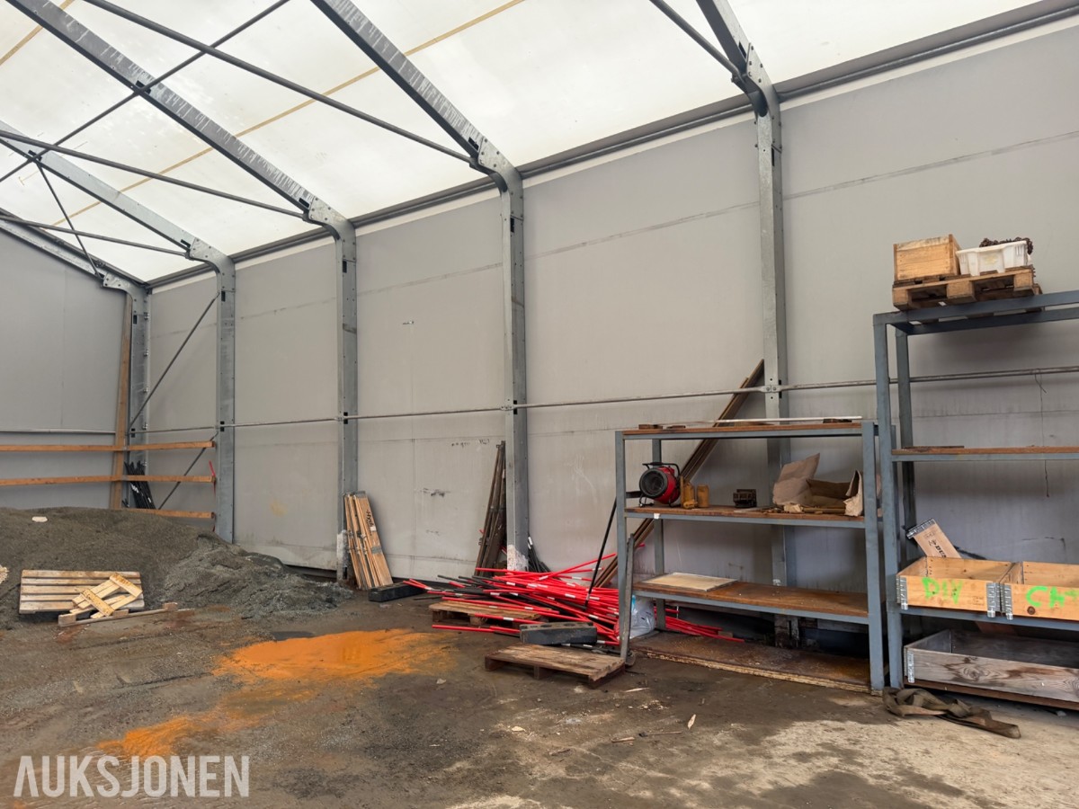 Rubb lagerhall/industrihall med stålkonstruksjon og duk - Skyvedører