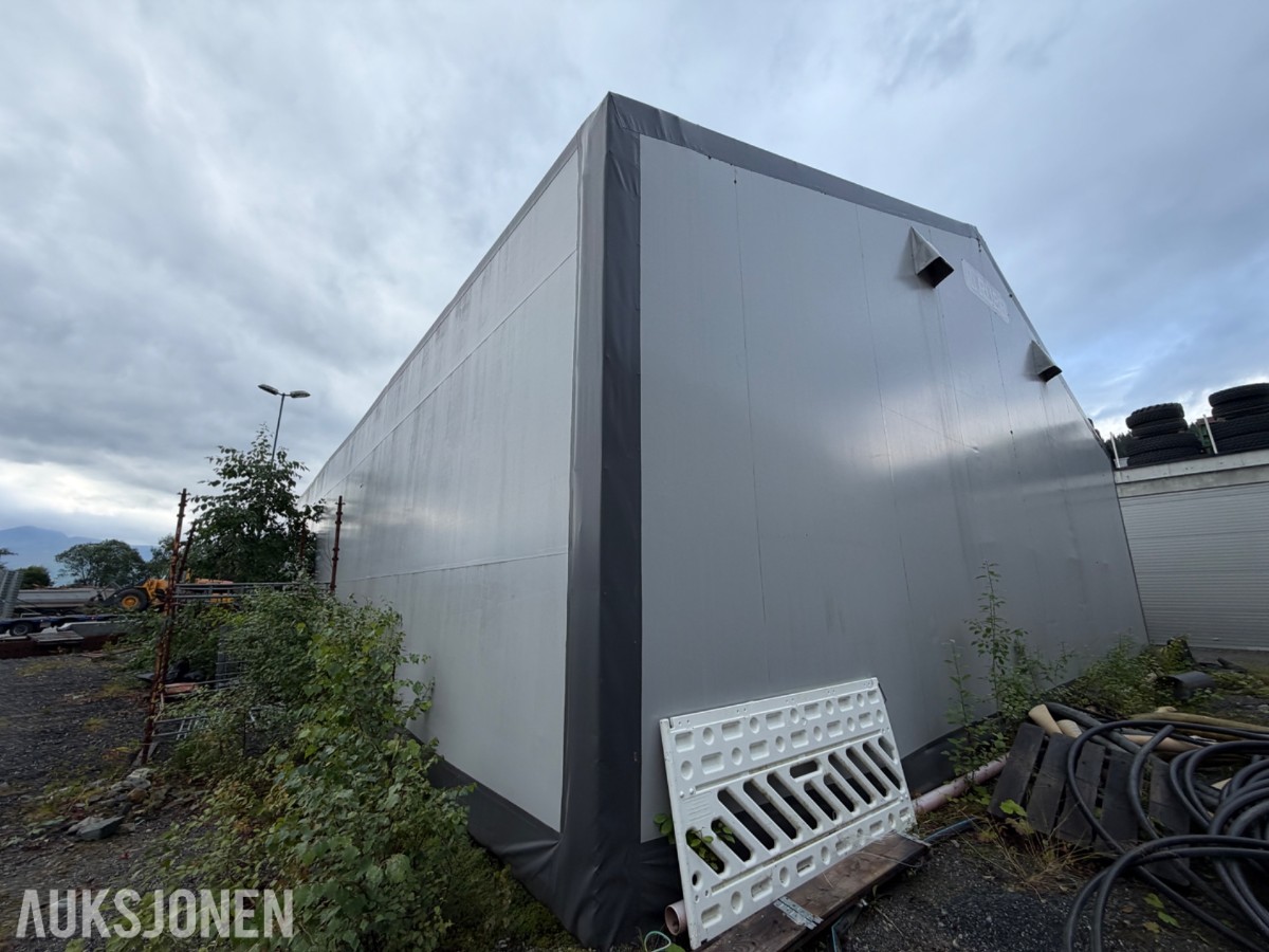 Rubb lagerhall/industrihall med stålkonstruksjon og duk - Skyvedører