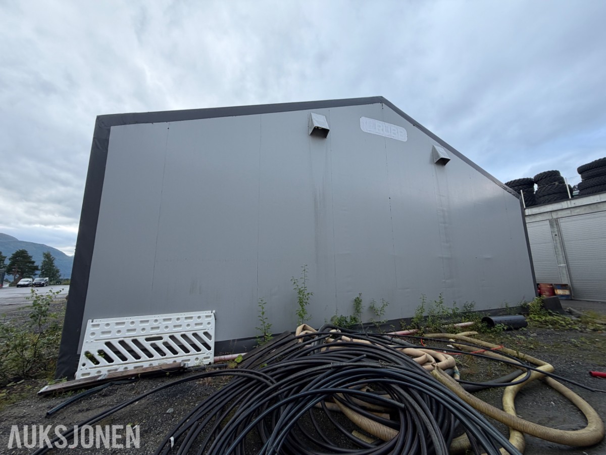 Rubb lagerhall/industrihall med stålkonstruksjon og duk - Skyvedører