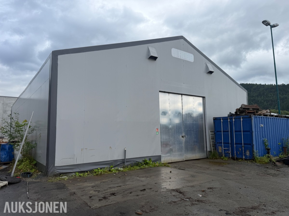 Rubb lagerhall/industrihall med stålkonstruksjon og duk - Skyvedører