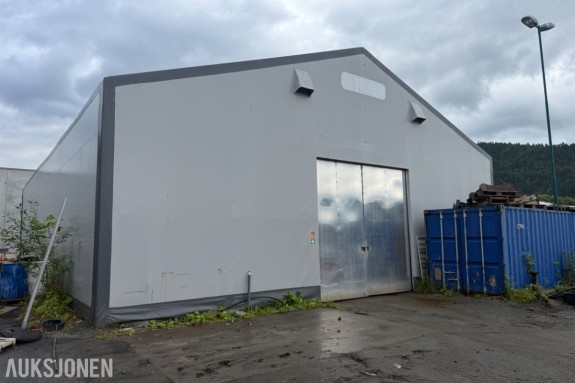 Rubb lagerhall/industrihall med stålkonstruksjon og duk - Skyvedører