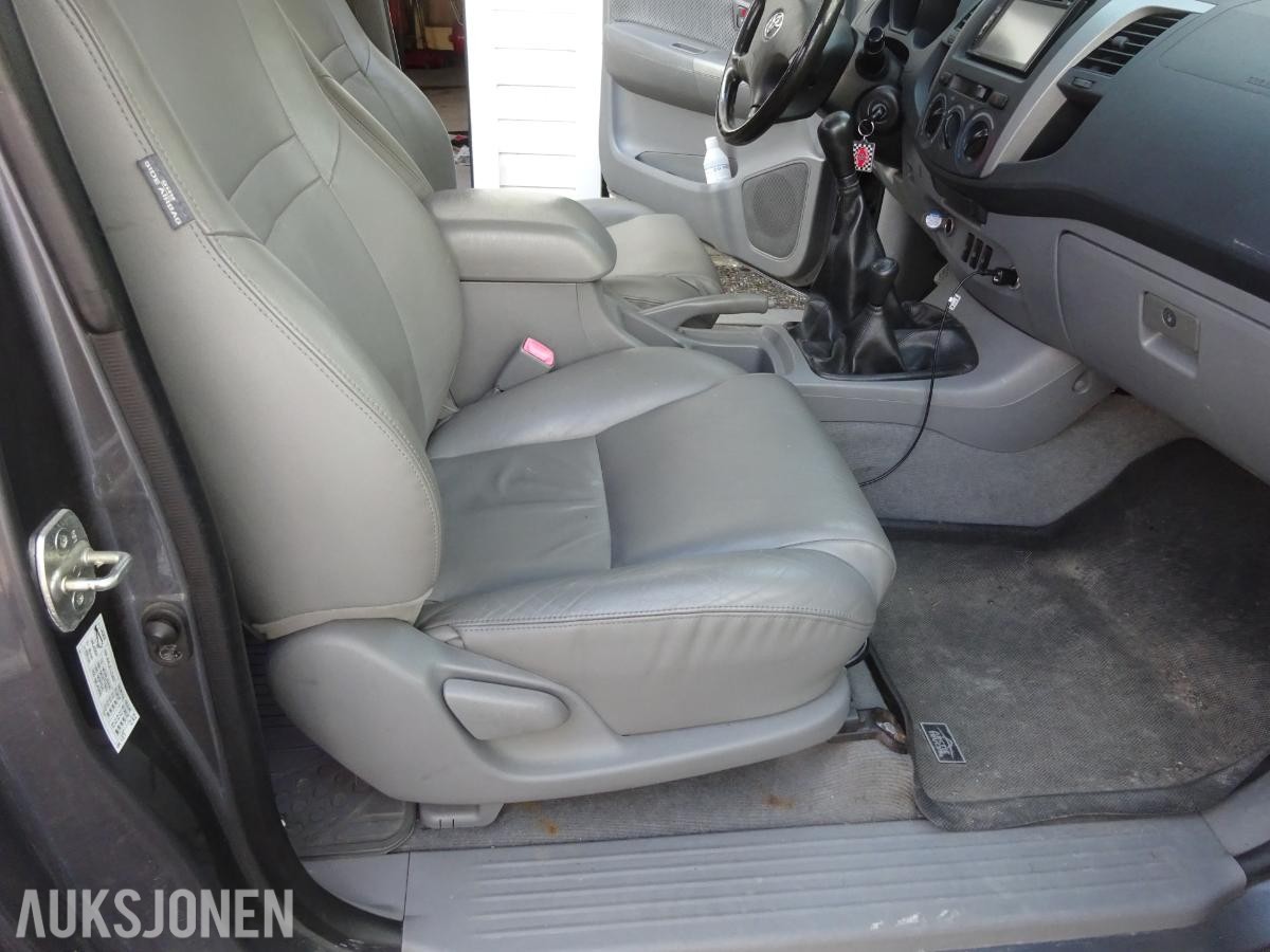2009 Toyota HiLux 2.5 Diesel 120hk 4WD Hengerfeste