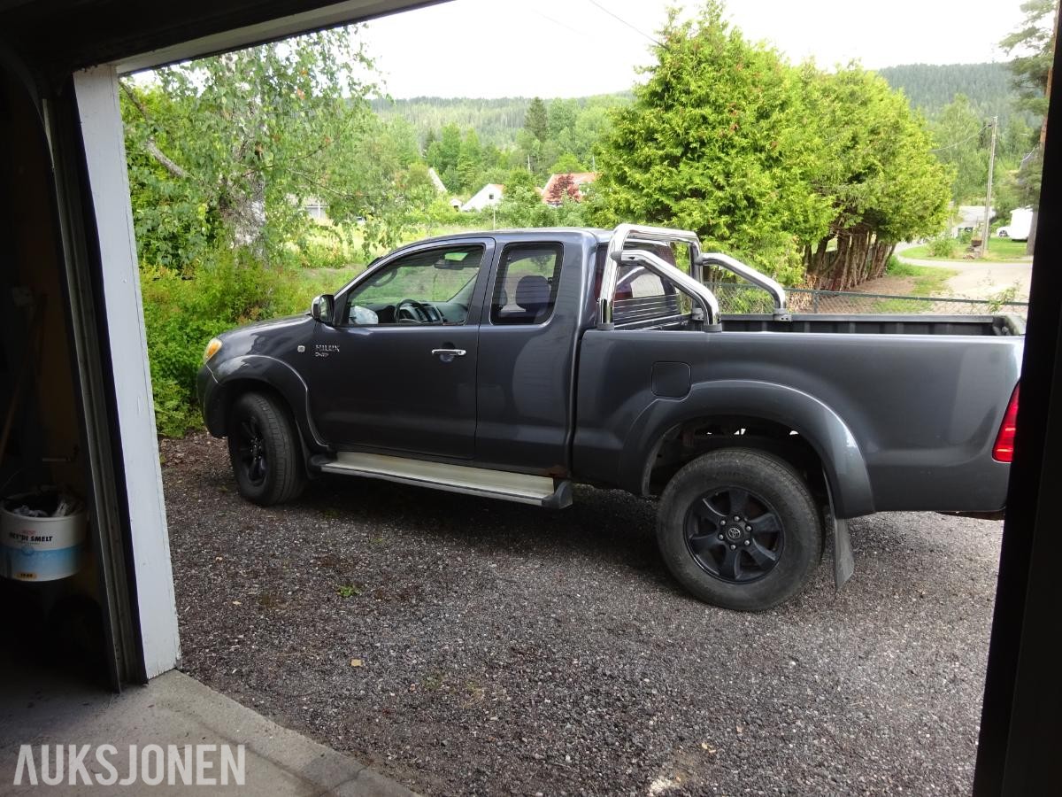 2009 Toyota HiLux 2.5 Diesel 120hk 4WD Hengerfeste