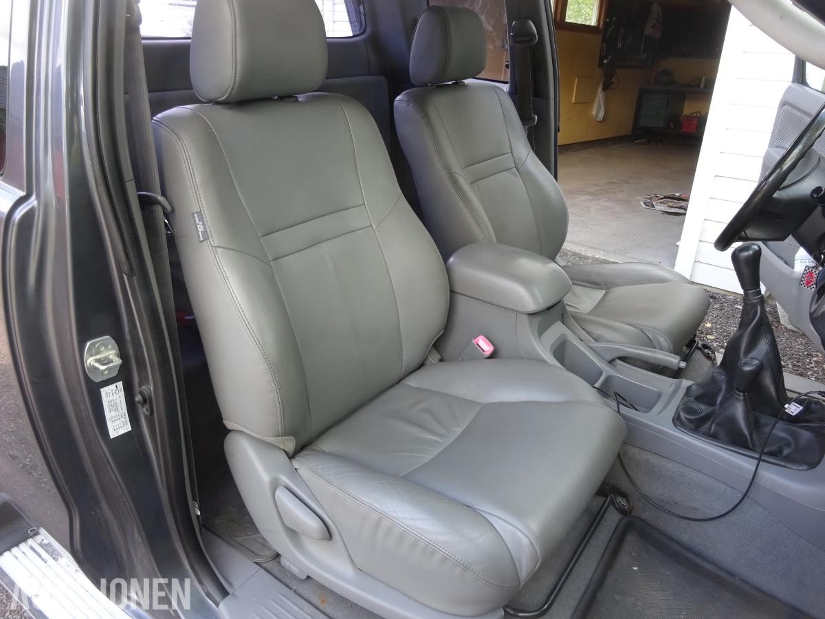 2009 Toyota HiLux 2.5 Diesel 120hk 4WD Hengerfeste