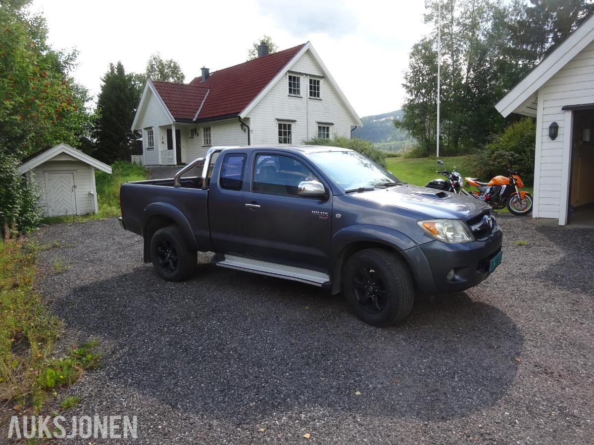 2009 Toyota HiLux 2.5 Diesel 120hk 4WD Hengerfeste
