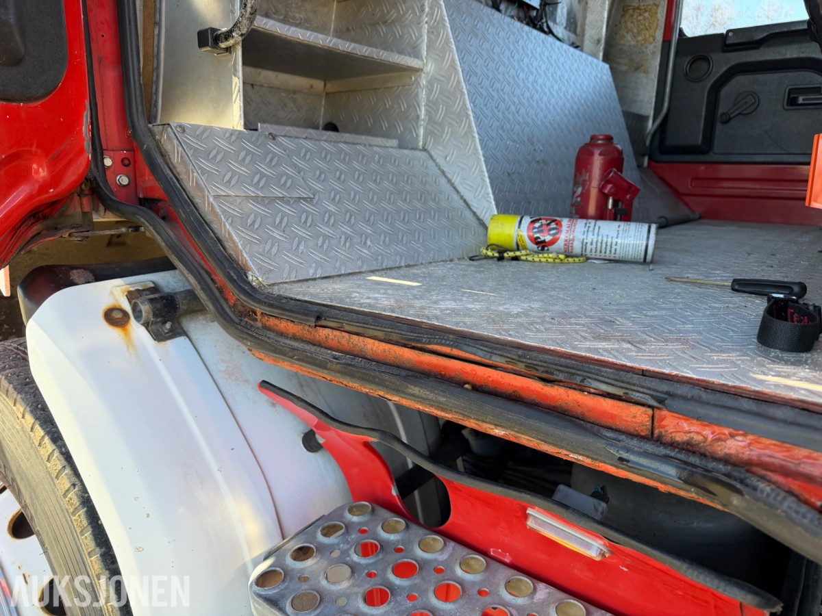 Scania P93 brannbil / mannskapsbil – 1990 – 4x2 – ca. 2 500 l vanntank