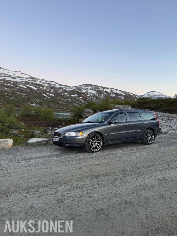 2006 Volvo V70 2.4 185hk AWD HELSKINN TAKLUKE S+V DEKK HENGERFESTE