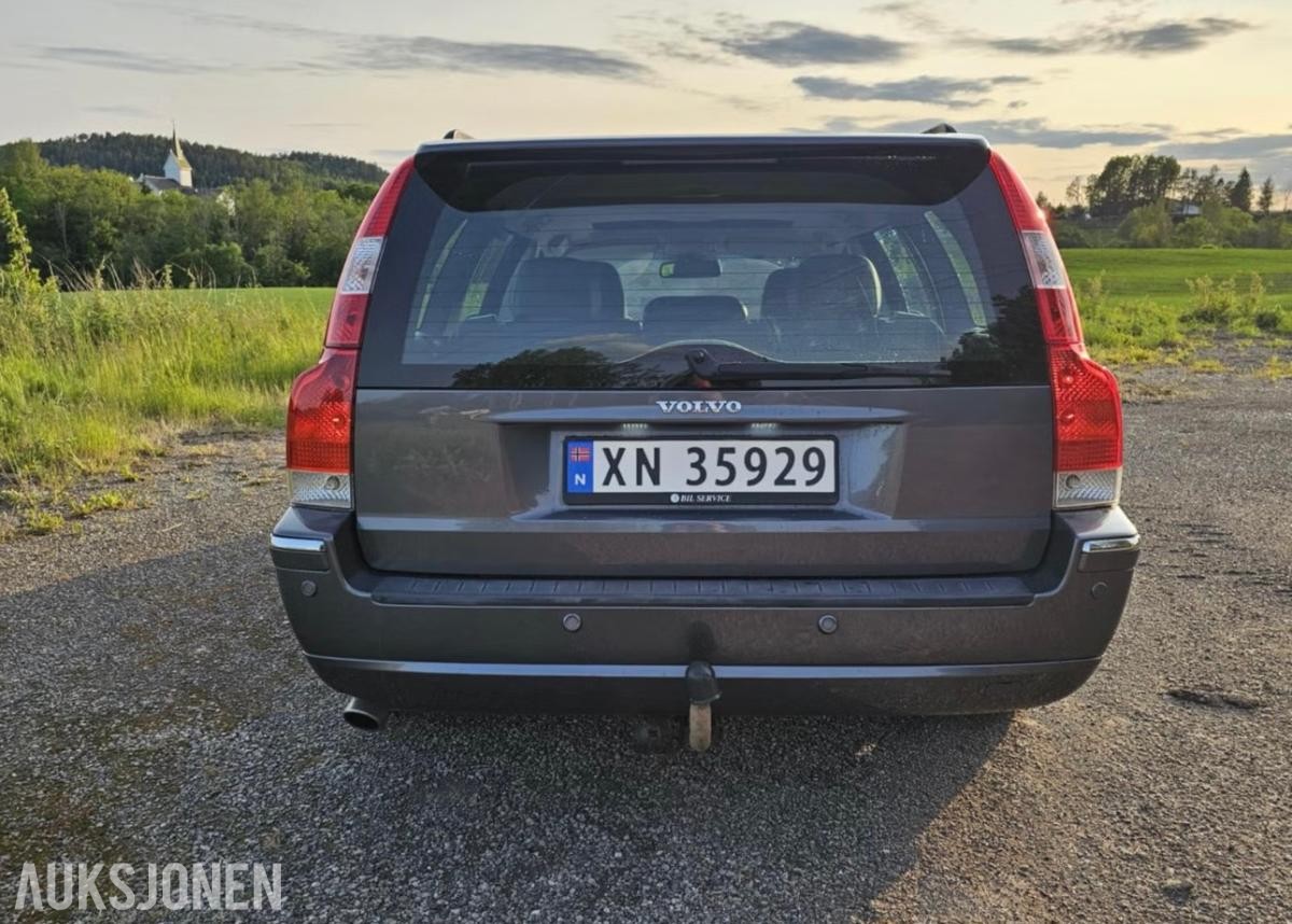 2006 Volvo V70 2.4 185hk AWD HELSKINN TAKLUKE S+V DEKK HENGERFESTE