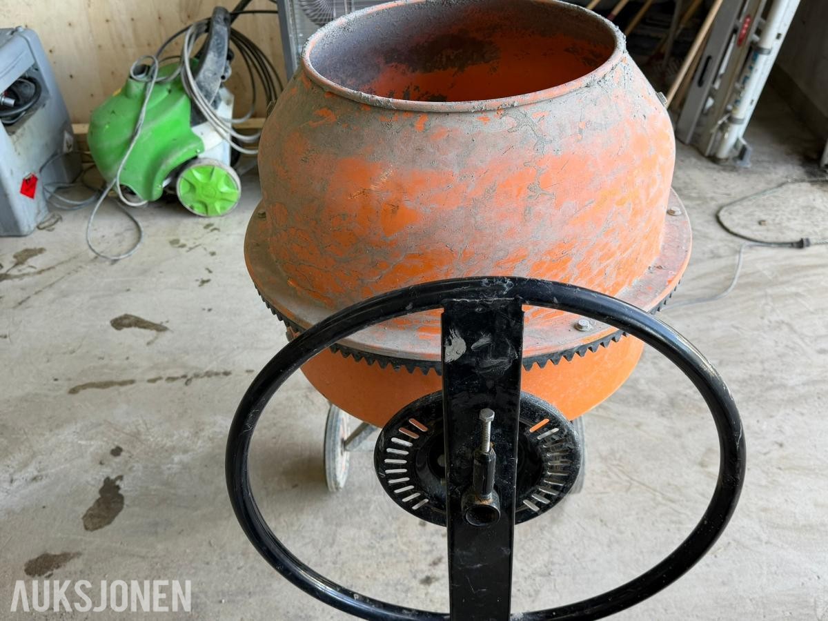 2021 Optimera betongblander 125 L - 550 W