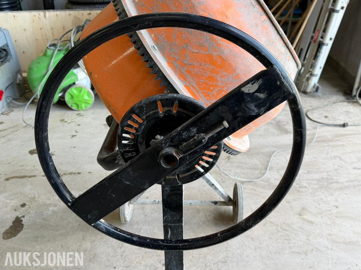 2021 Optimera betongblander 125 L - 550 W