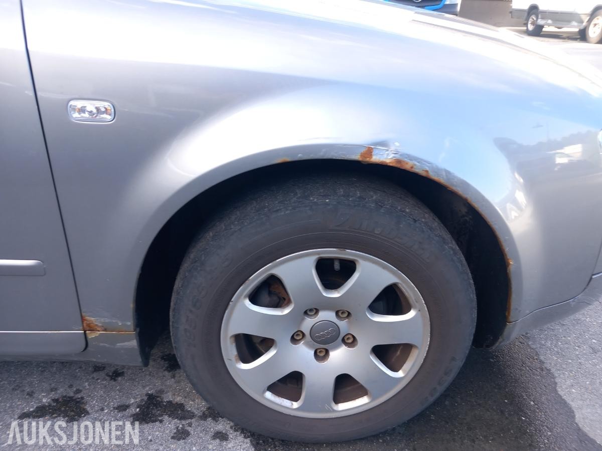 2004 Audi A4 1.6 102hk hengerfeste s+v dekk eu ok 03.2027