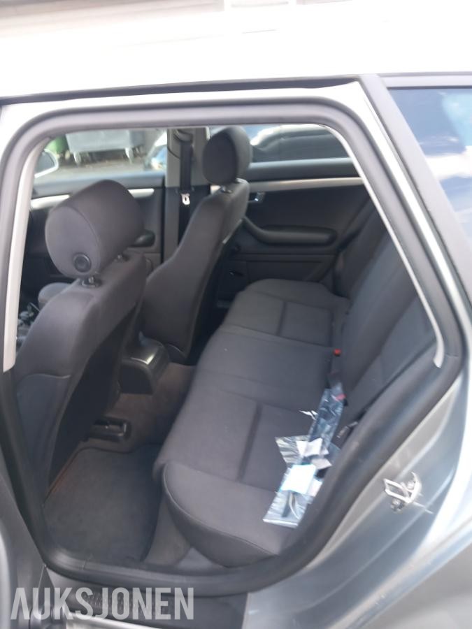 2004 Audi A4 1.6 102hk hengerfeste s+v dekk eu ok 03.2027