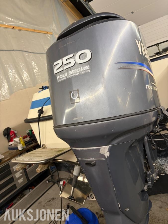 1980 Gh22 båt med reg henger og yamaha 250hk