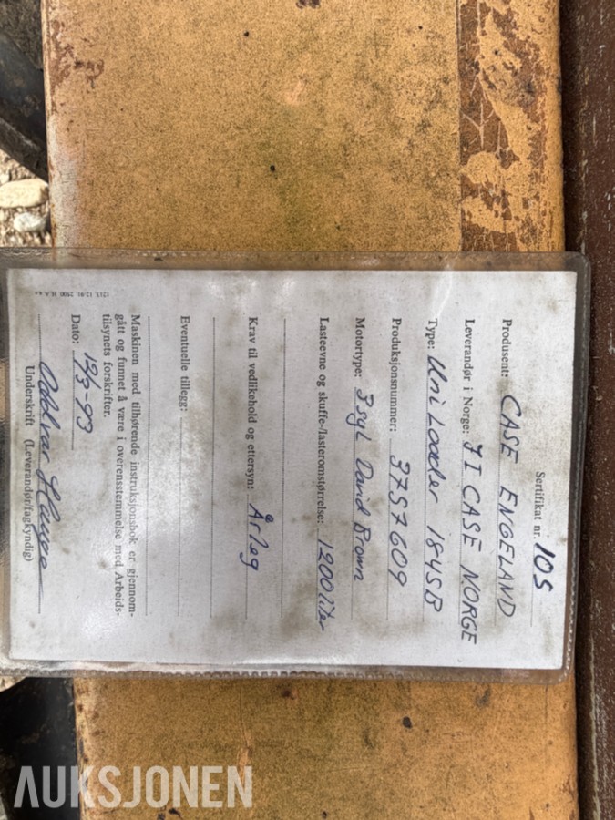 1984 Case 1845B - KOMPAKTLASTER MED SKUFFE OG PALLEGAFLER