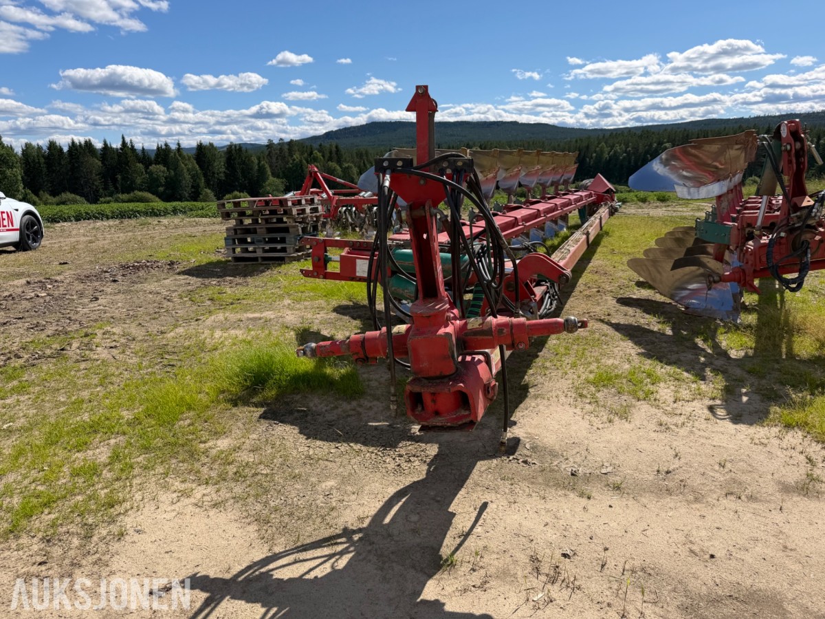 Kverneland PB100 8 skjærs vendeplog