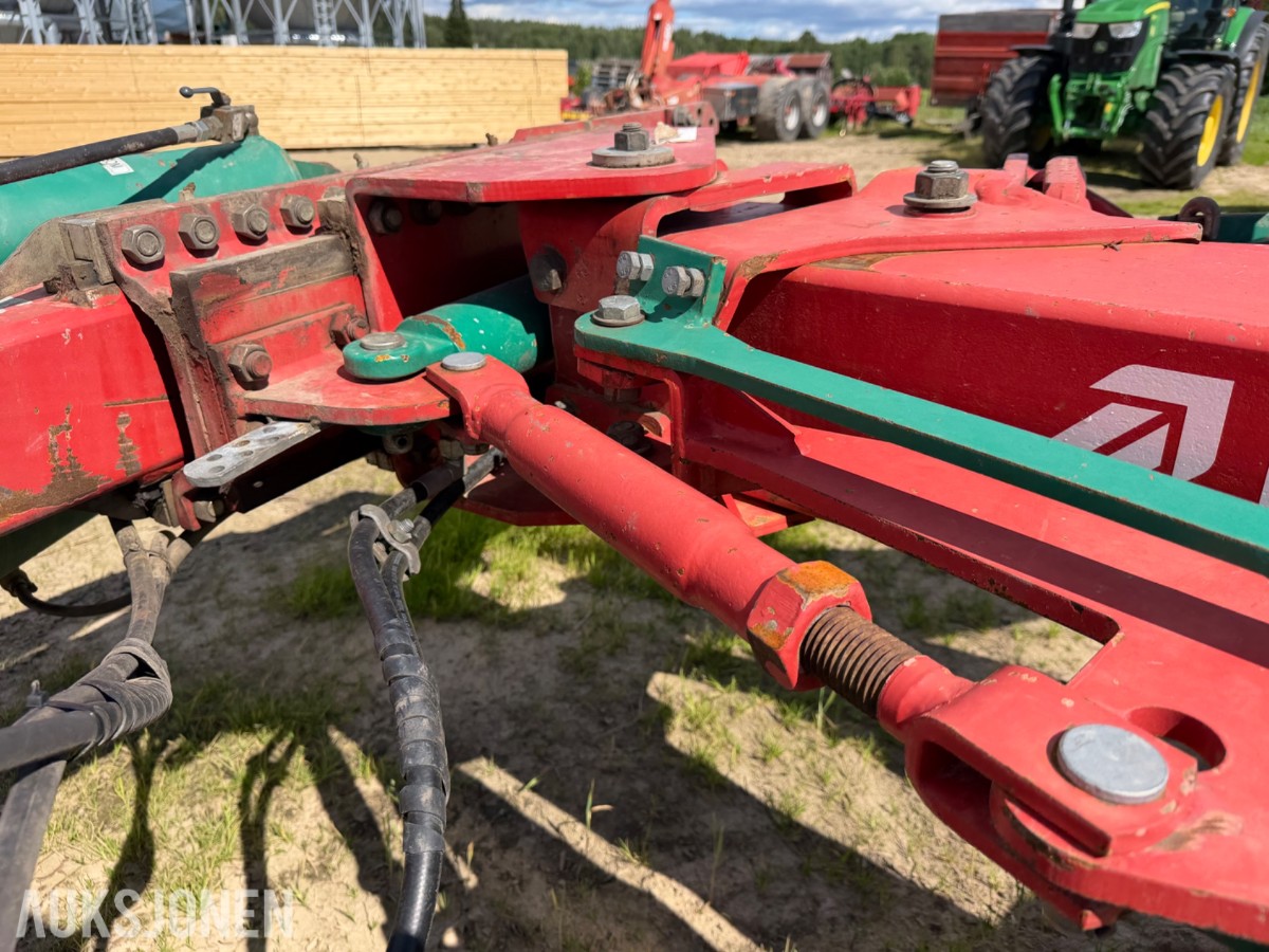 Kverneland PB100 8 skjærs vendeplog