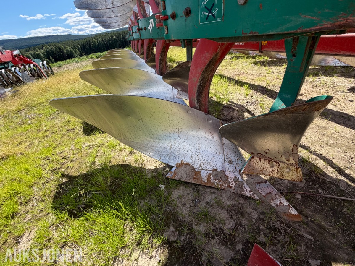 Kverneland PB100 8 skjærs vendeplog