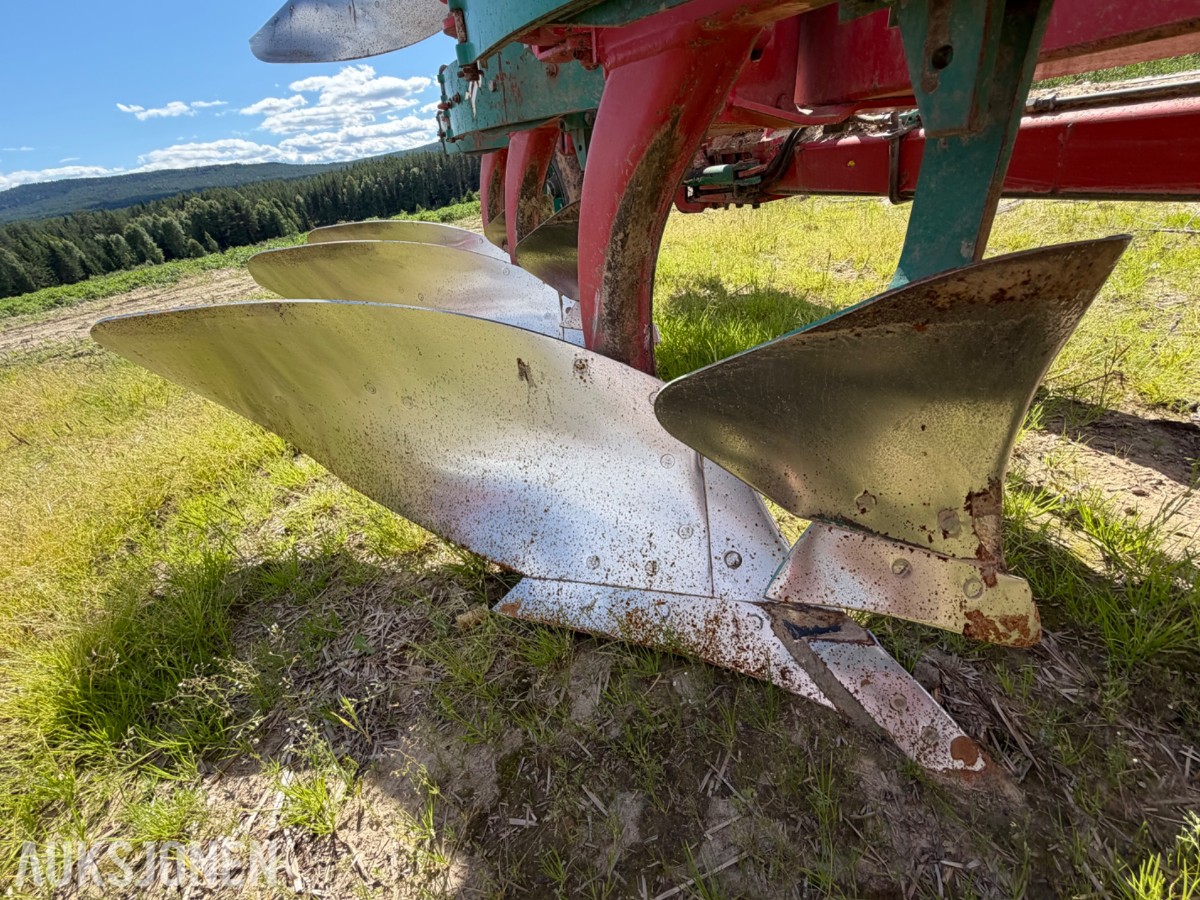 Kverneland PB100 8 skjærs vendeplog