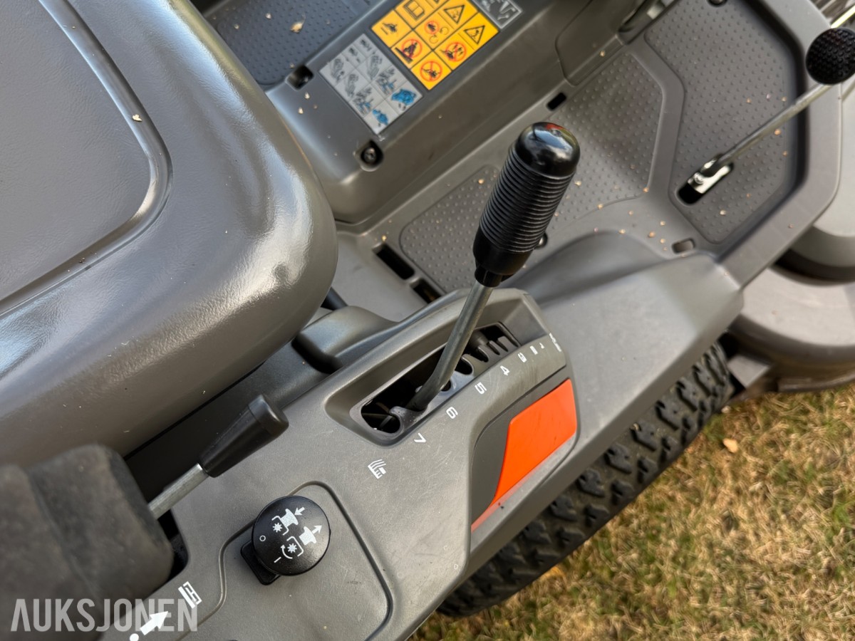 2022 Husqvarna R420TSX AWD, KUN 310 TIMER, ServiceOK