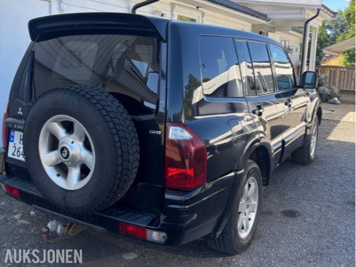 2004 Mitsubishi Pajero 3.2 D 160 hk 4WD 