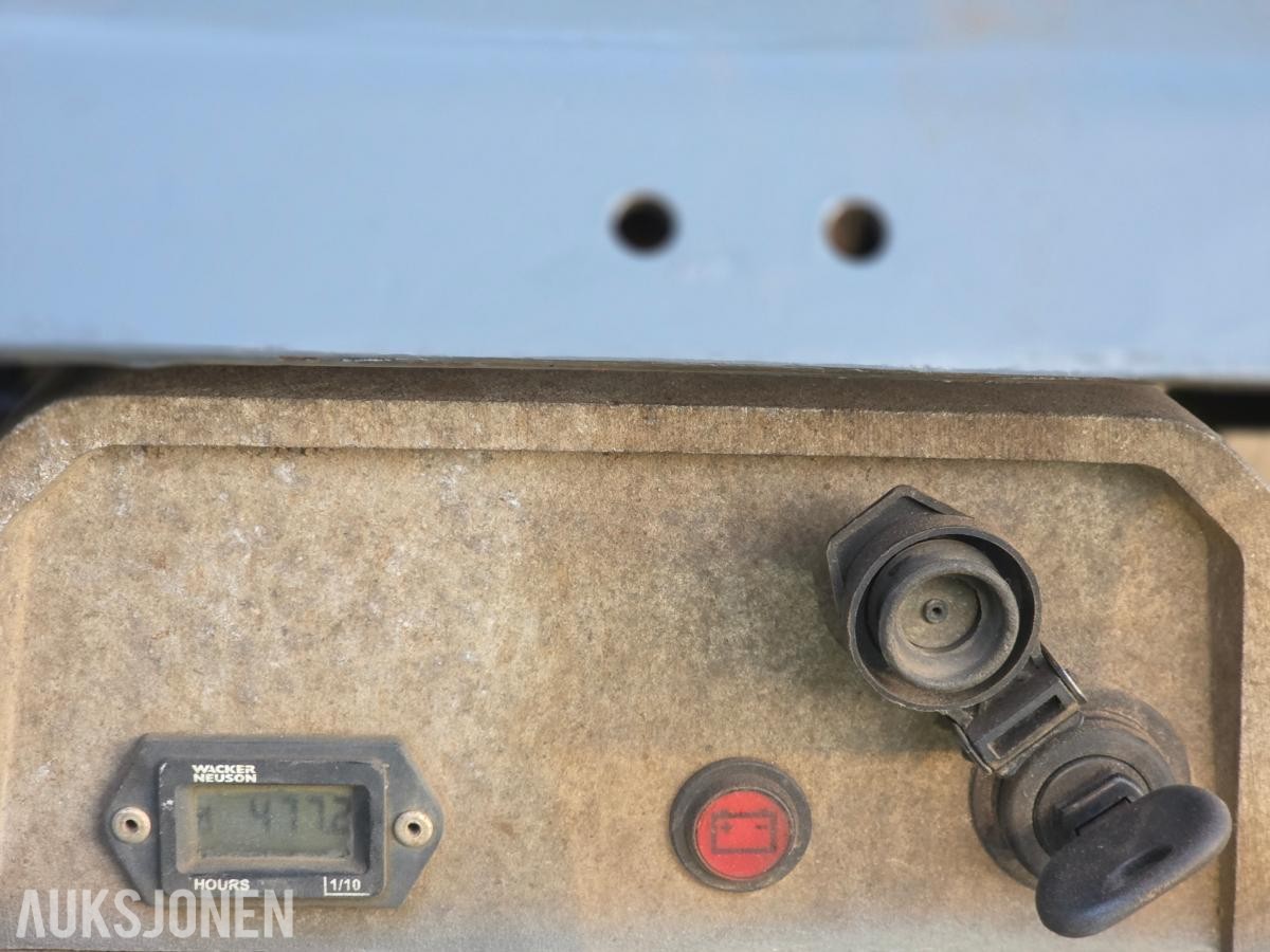 2017 Wacker Neuson DPU655H vibroplate - 477 Timer